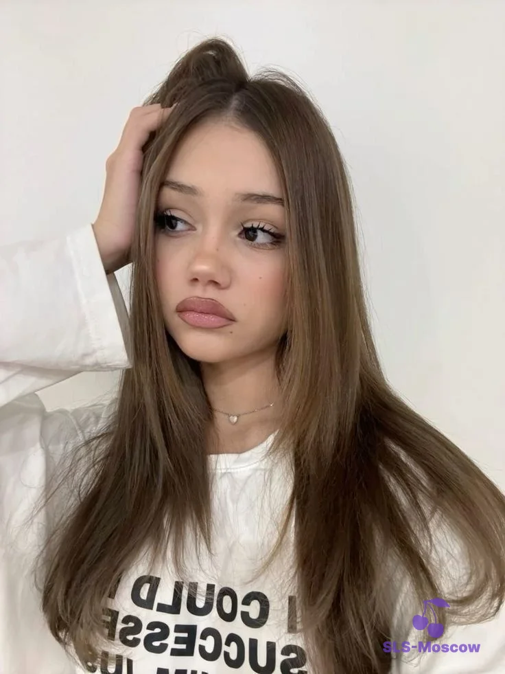Галерея: эскорт-модель Белла, фото 1, 19 лет, Москва, Старое Крюково, шатенка, 166 см