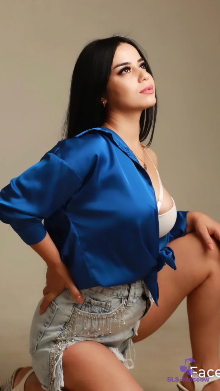 Галерея: эскорт-модель Варвара, фото 3, 26 лет, Москва, Тропарёво-Никулино, среднее телосложение, шатенка, 168 см