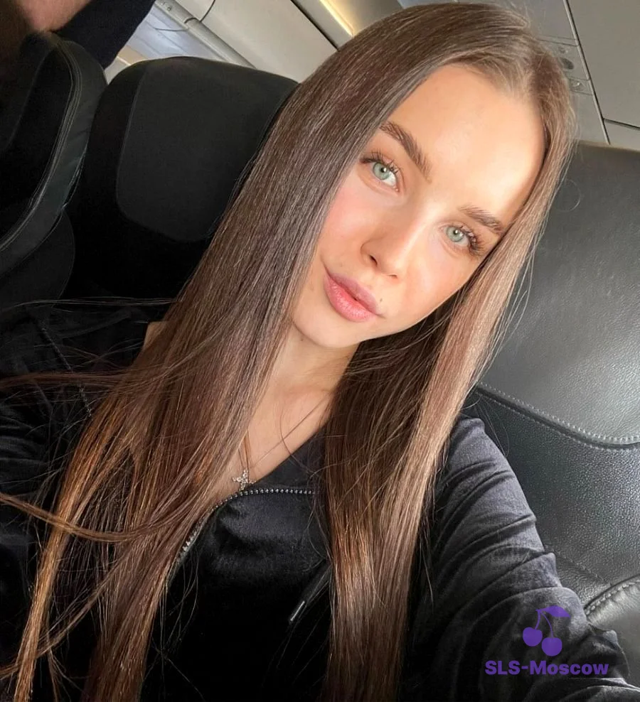 Эскорт-модель Самира на фото анкеты: 21 год, Москва, Коньково, стройная, шатенка, 168 см, снимок 2
