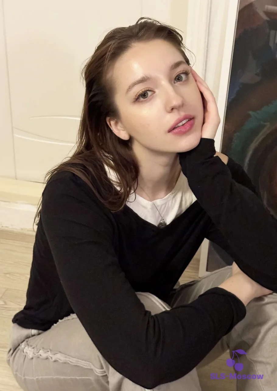 Эскорт-модель Дарина на фото анкеты: 27 лет, Москва, Лианозово, стройная, черные волосы, 170 см, снимок 4