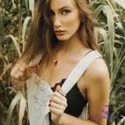 Фото анкеты: эскорт-модель Габриэлла: 23 года, Москва, Чертаново Северное, стройная, шатенка, 165 см, снимок 4