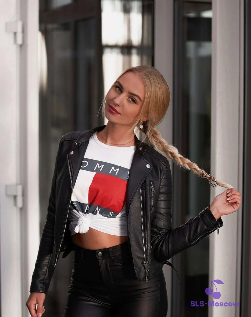 Эскорт-модель Изабелла на фото анкеты: 24 года, Москва, Басманный, стройная, блондинка, 168 см, снимок 4