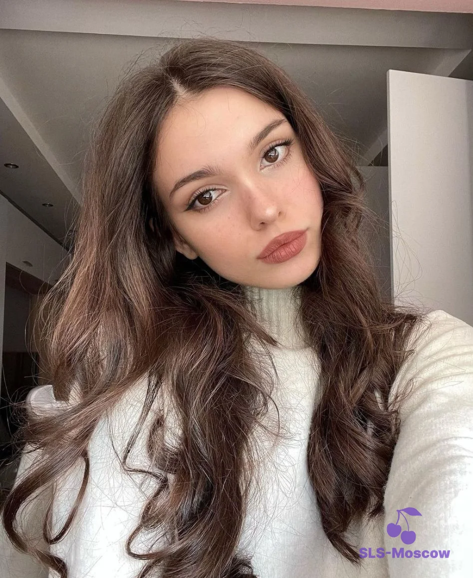 Эскорт-модель Лариса на фото анкеты: 21 год, Москва, Тверской, стройная, шатенка, 168 см, снимок 4