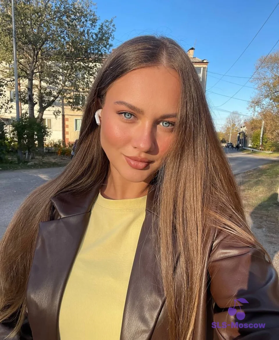 Галерея: эскорт-модель Лия, фото 9, 25 лет, Москва, Раменки, стройная, блондинка, 168 см