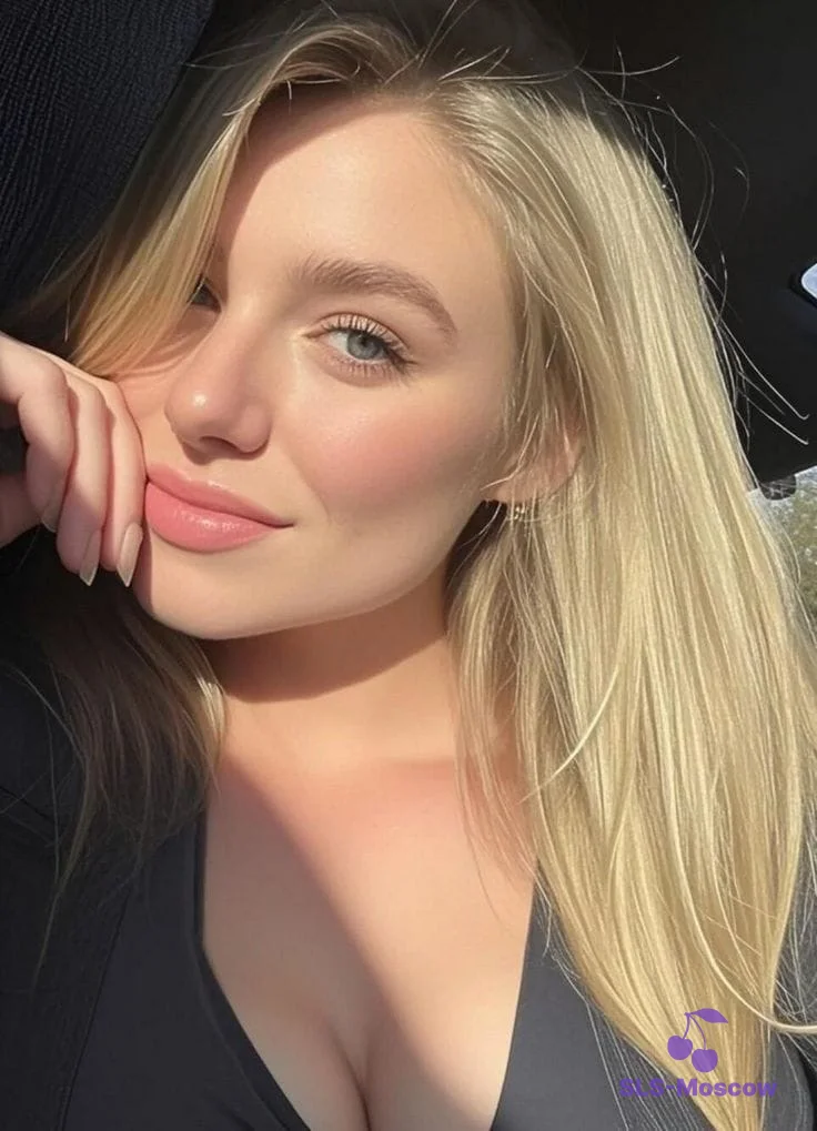Галерея: эскорт-модель Аделина, фото 3, 25 лет, Москва, Восточное Дегунино, среднее телосложение, блондинка, 160 см