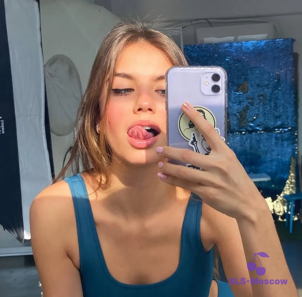 Снимок 4: эскорт-модель Алиса: 20 лет, Москва, Внуково, стройная, шатенка, 170 см